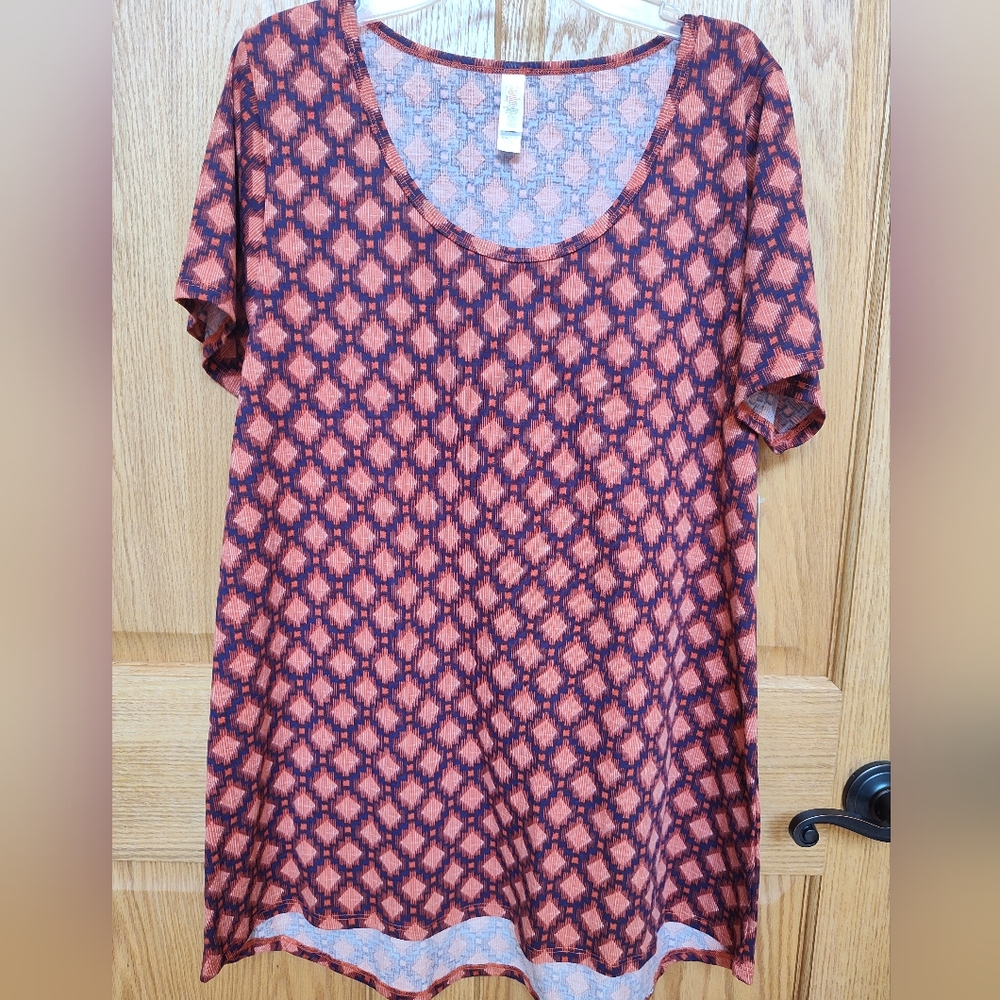 NWT LuLaRoe L Geometric Patterned Orange and Blue Women's Top, Classic Tee